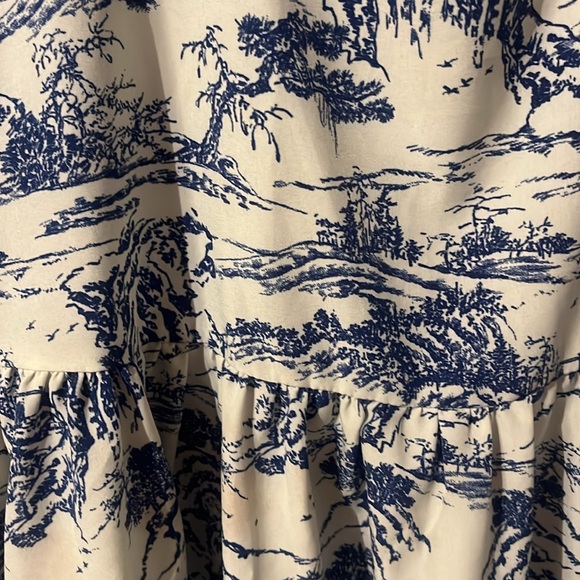 SHEIN Blue and White Abstract Dress - Picture 3 of 5